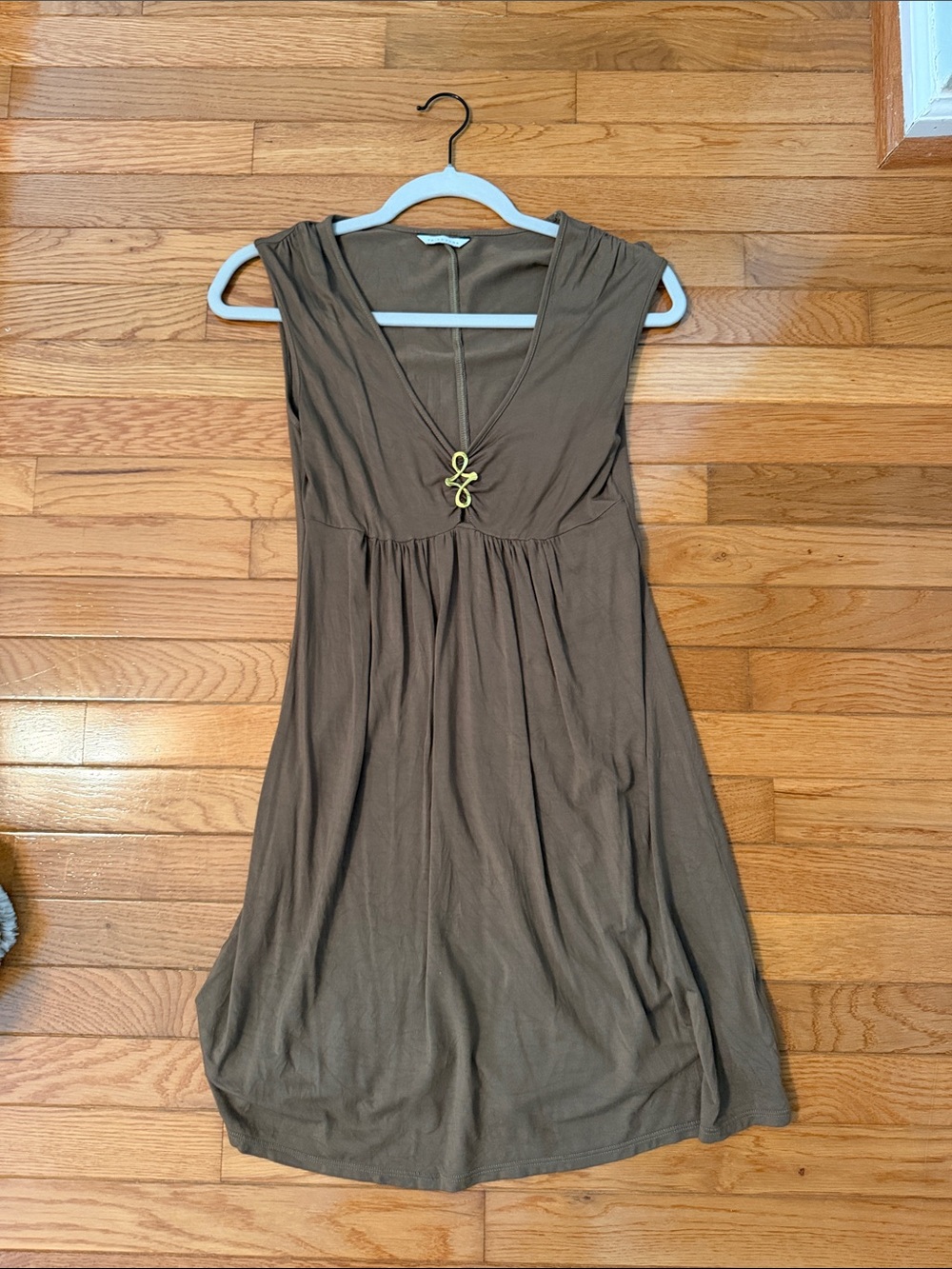 Trina Turk Brown V-Neck Midi Dress with Gold Accent